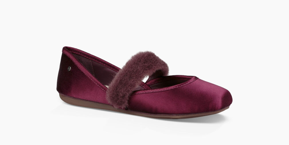 UGG バレエシューズ　LENA FLUFFY FLAT